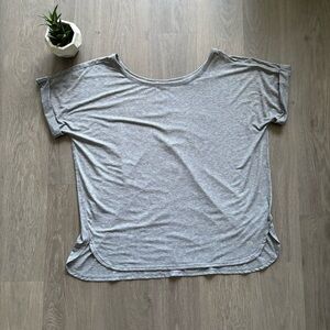 GapFit Light Grey Scoop-Neck Short-Sleeve T-Shirt with Cuffed Sleeves